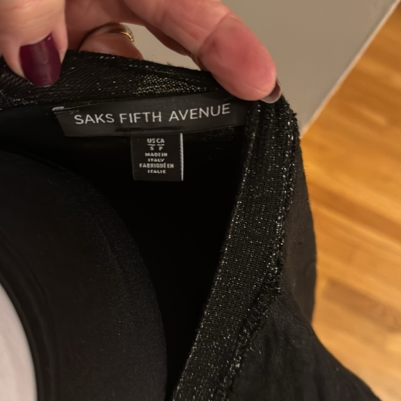 Saks Fifth Avenue Linen Blouse - Black V-Neck - Made in Italy Size Small - Picture 8 of 11